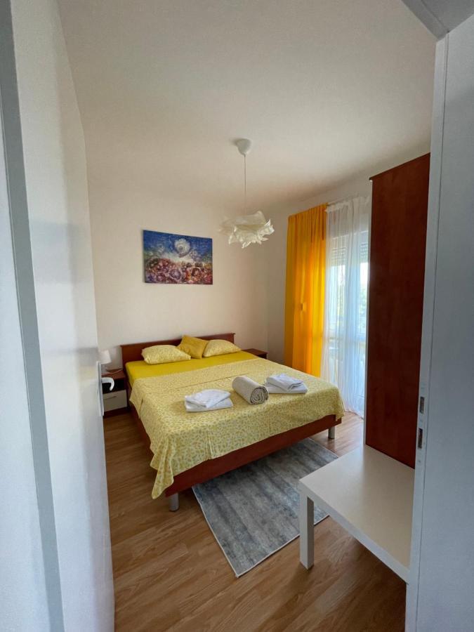 Apartmani Fulir Vrsi Dış mekan fotoğraf